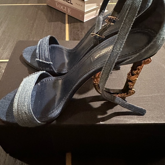 Dolce & Gabbana Patchwork denim sandals with baroque DG heel - Picture 7 of 9